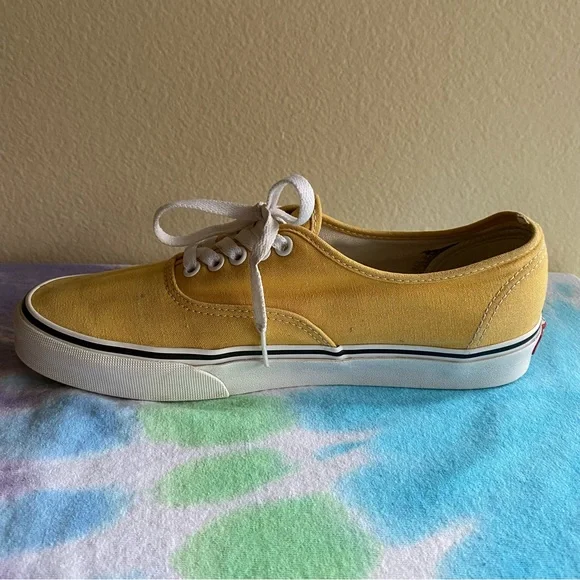 VANS Classic yellow lace up low tops - Picture 7 of 11